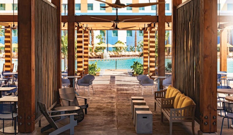 Universal's Endless Summer Resort Dockside Inn and Suites - Oasis Beach Bar
